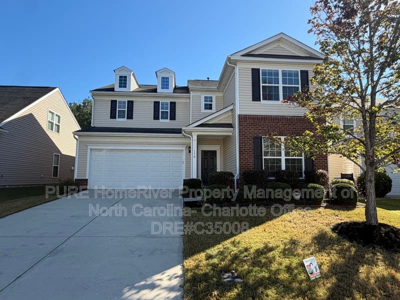 Mooresville House: 150 Farmers Folly Drive