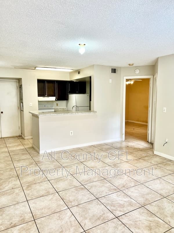 Kissimmee Condo: 401 Fountainhead Circle