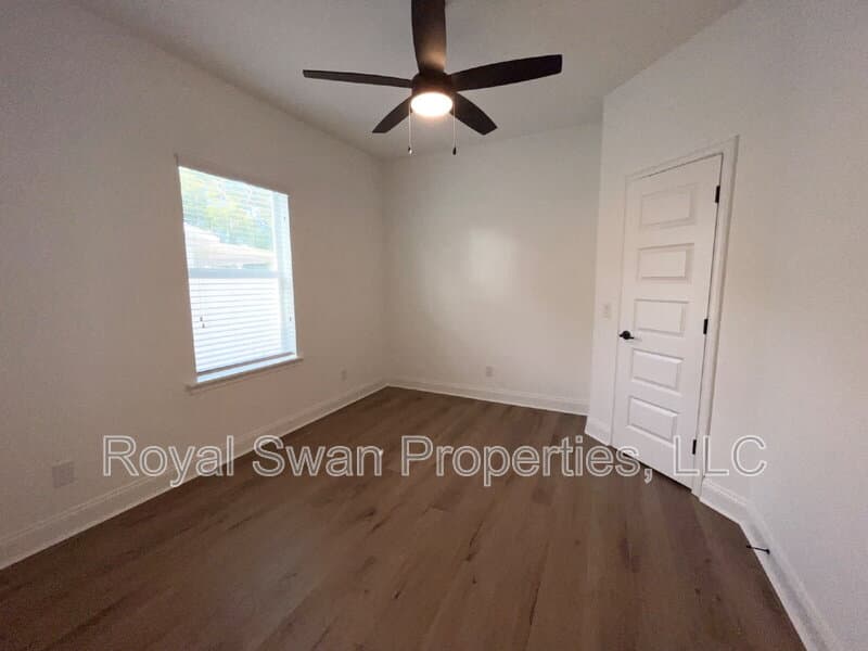 Lakeland House: 929 Clearview Avenue
