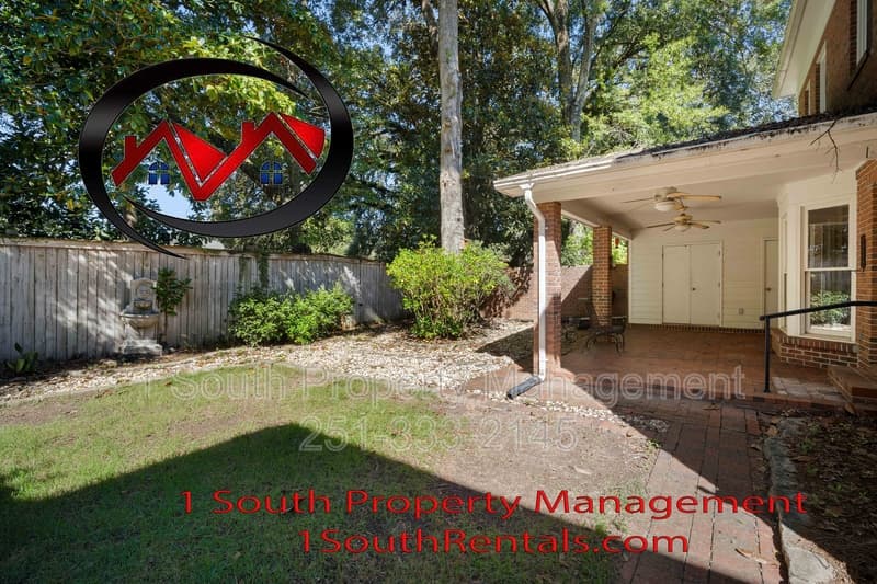 Mobile House: 4272 Bit and Spur Road #16