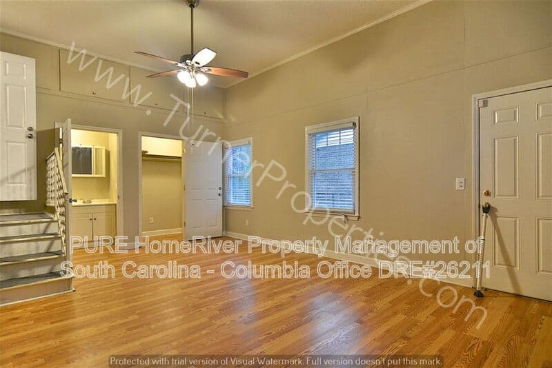 Hopkins House: 112 Harmon Hill Ct