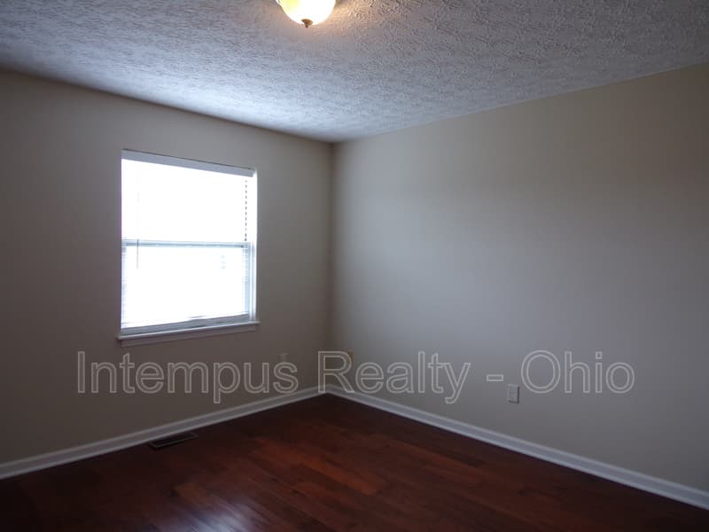 Columbus House: 7839 Meadowhaven Blvd