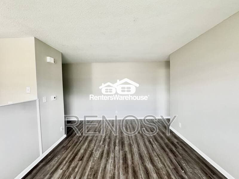 Ankeny Condo: 114 NW College Ave