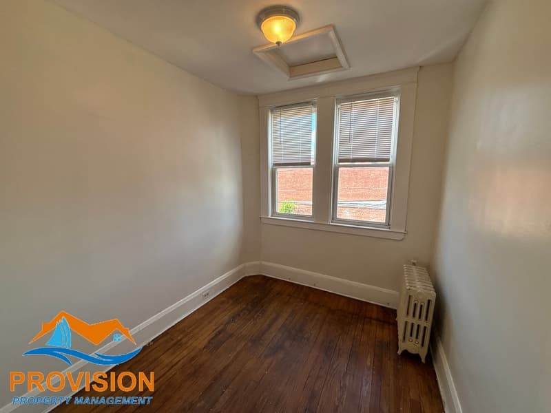 Dundalk Condo: 102 Ventnor Terrace