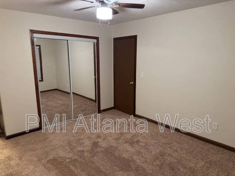 Smyrna Condo: 2134 Valley Oak Dr SE