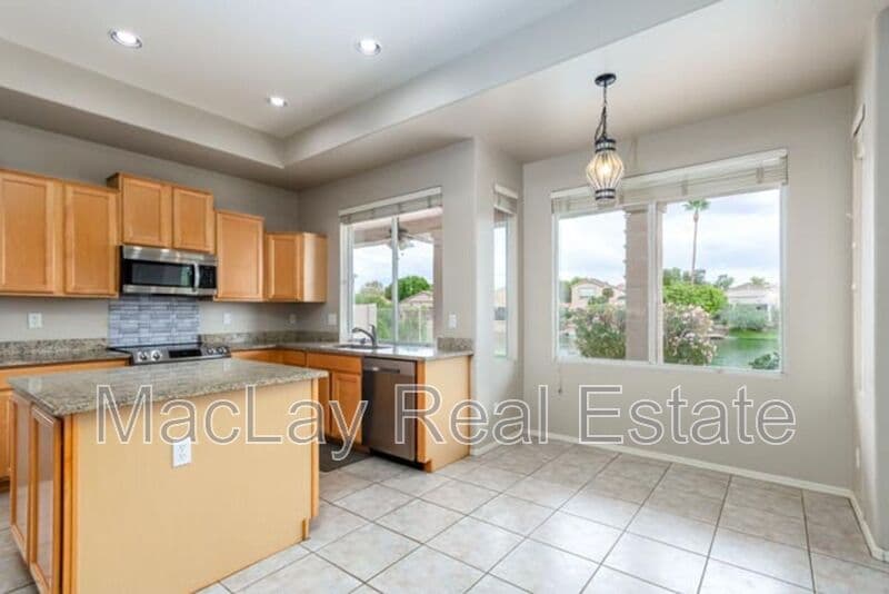 Chandler House: 3661 S Barberry Place