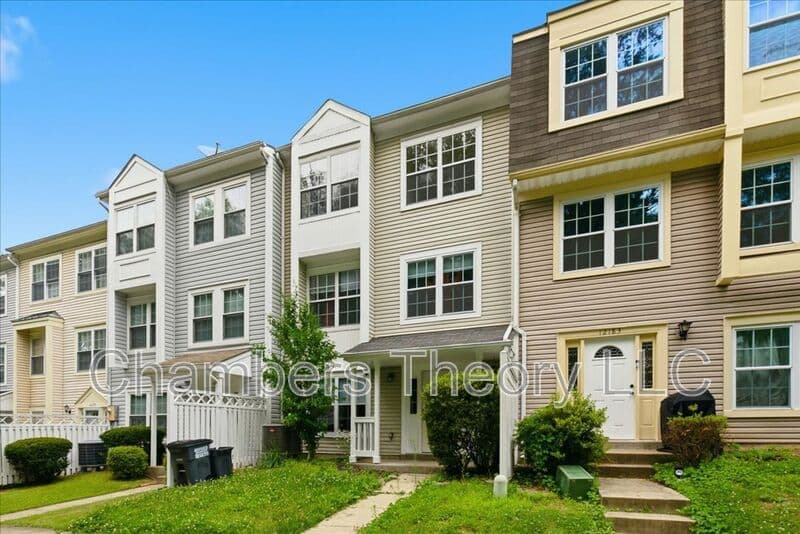 Woodbridge House: 12181 Old Salem Ct