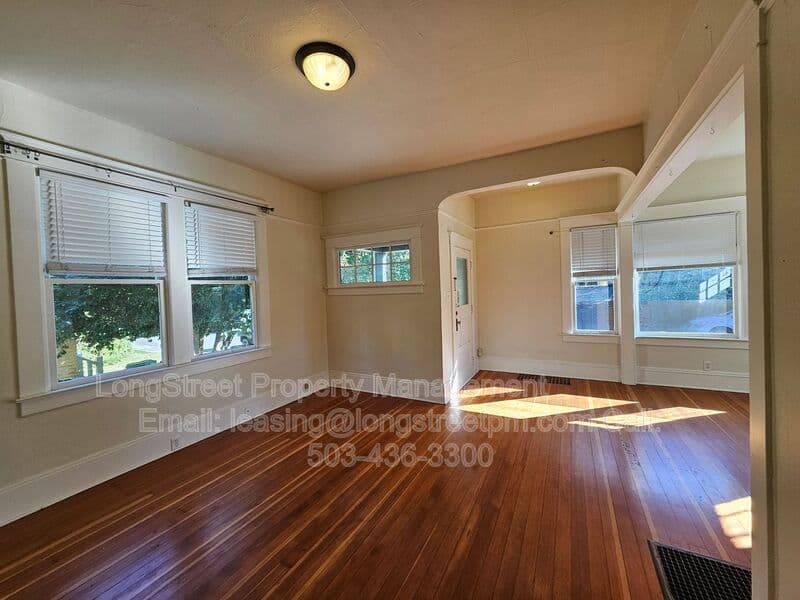 Milwaukie House: 2535 SE Monroe St