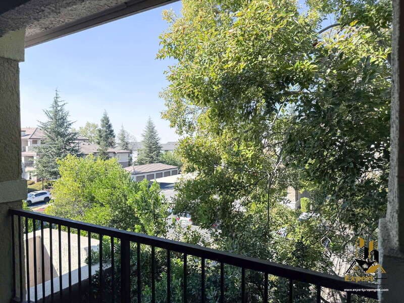 Roseville Condo: 701 Gibson Drive