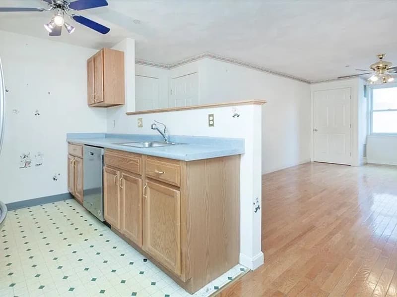 Peabody Condo: 107 Foster St