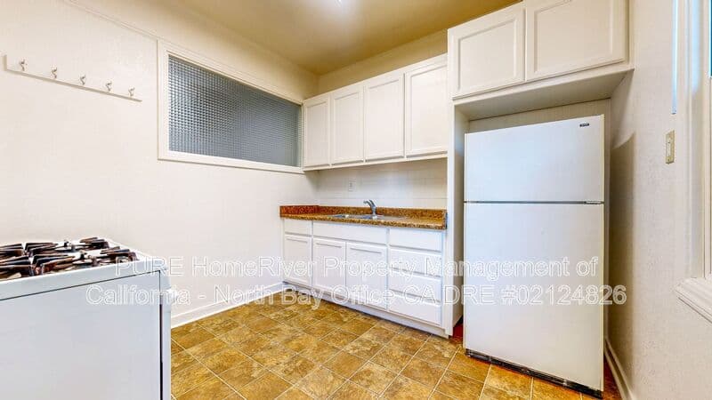 Santa Rosa House: 1430 Sonoma Avenue