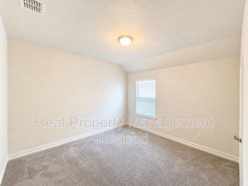 Aubrey House: 2812 Ranger Ln