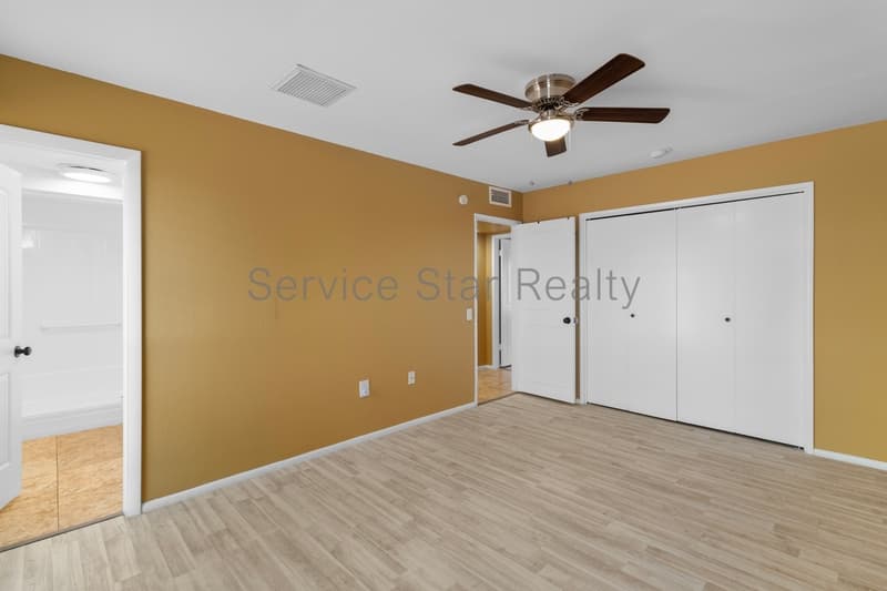 Sun City House: 9425 W Rolling Hills Dr