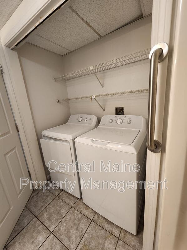 Lewiston Condo: 184 Randall Rd #4