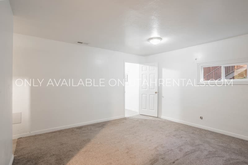 Provo House: 637 N 600 W