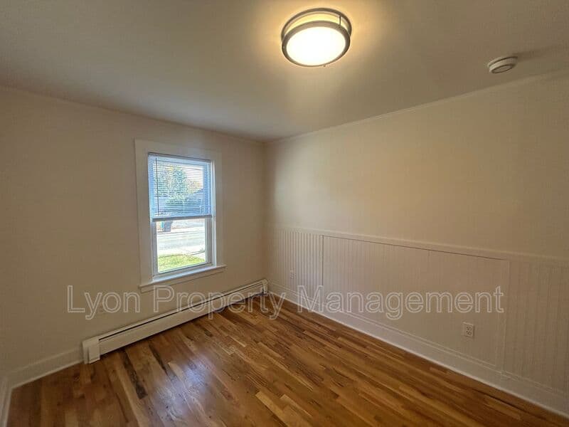 Putnam Condo: 332 Church St