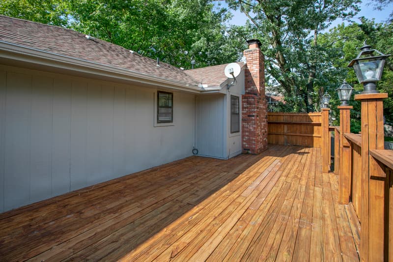 Lee's Summit House: 3513 NE Stanton St