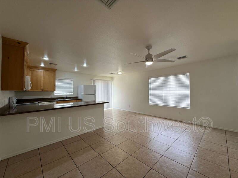 Bullhead City Condo: 384 Anna Cir