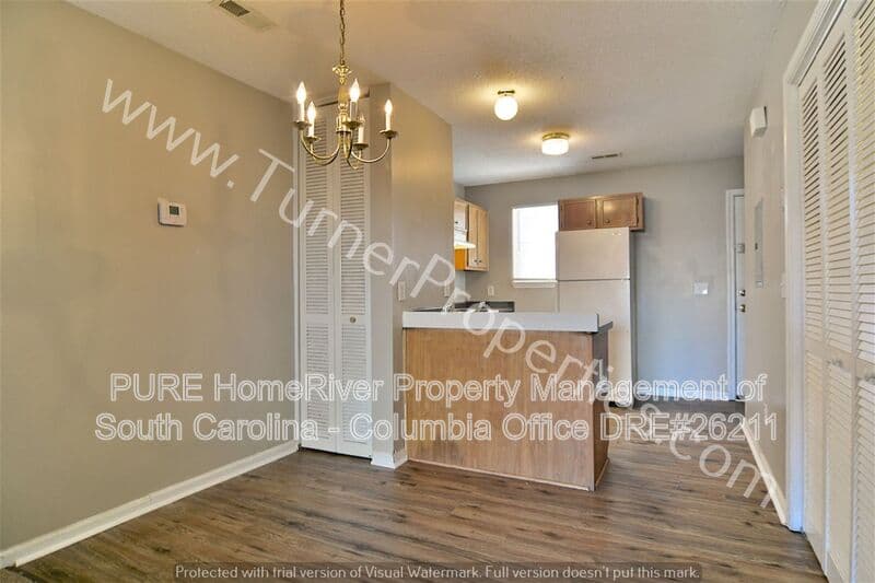 Columbia House: 3800 Plowden Rd