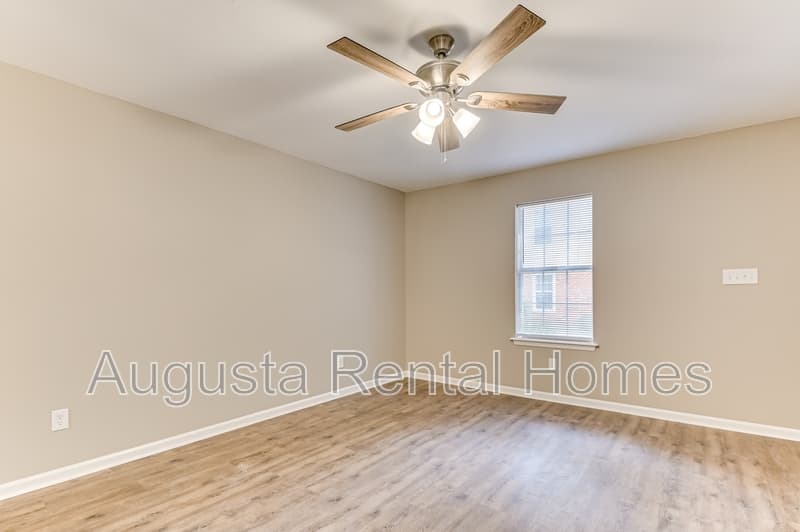 North Augusta Townhome: 140 Chalet North Boulevard - 140