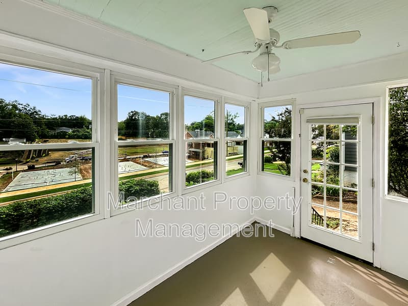 Greenville House: 210 Ashley Avenue