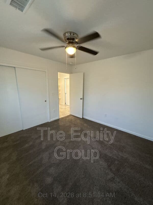 Hanford Condo: 2002 Parker Place