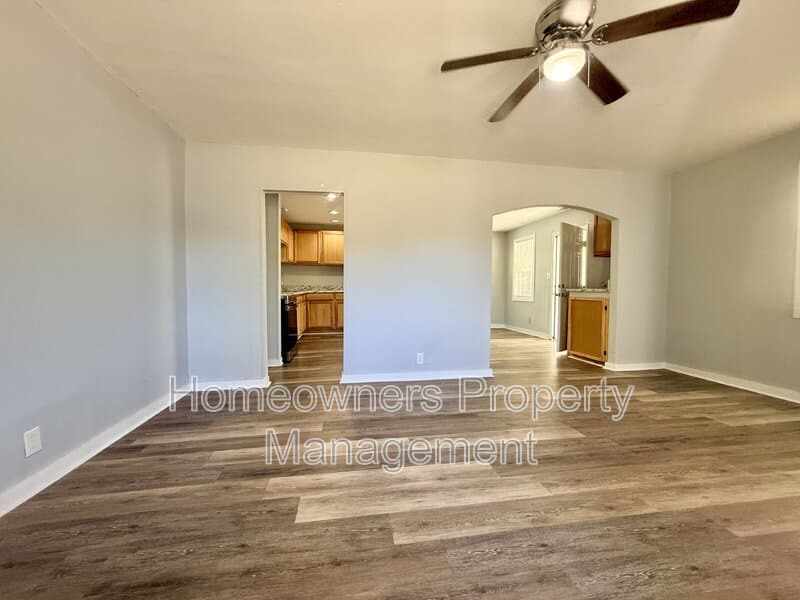 Fayetteville House: 1139 Charmain St.