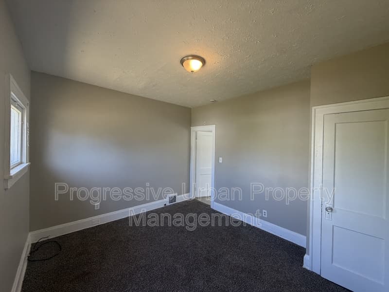 Cleveland Condo: 3349 East 125th Street - Upstairs