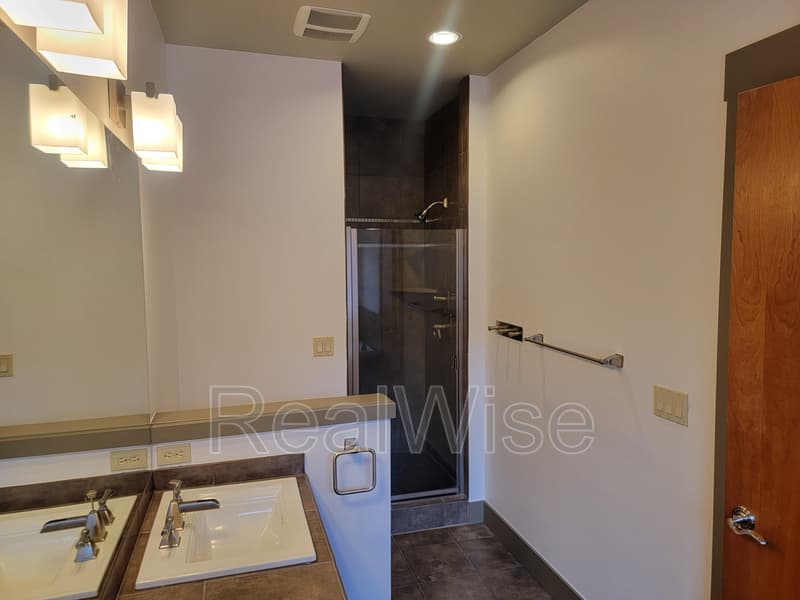 Bend Townhome: 16 SW Wall St