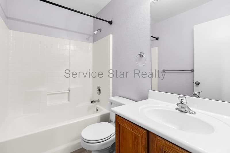 Phoenix House: 15649 N 29th Pl