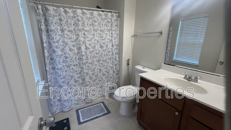 Greensboro Townhome: 821 Central Park Drive