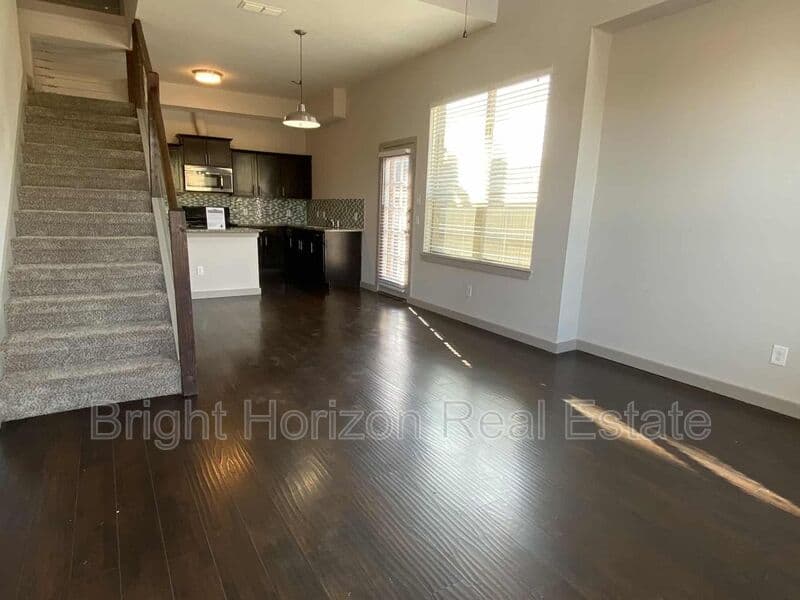 Hurst Condo: 3601 Valley Vista Drive