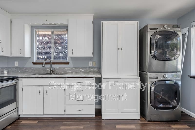 Tacoma Condo: 1613 Wheeler Street South