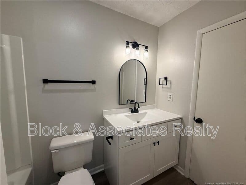 Fayetteville House: 1422 Tangora Lane