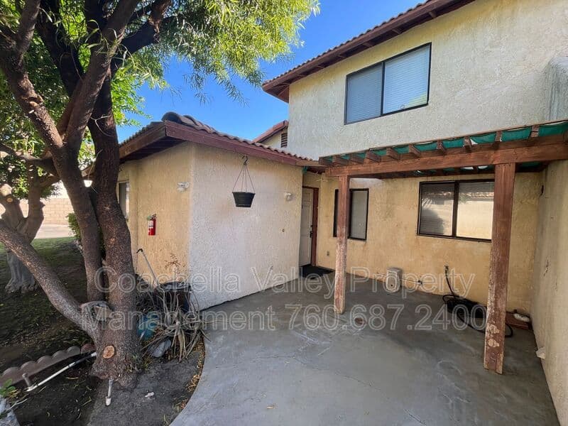Cathedral City House: 28640 Landau Blvd