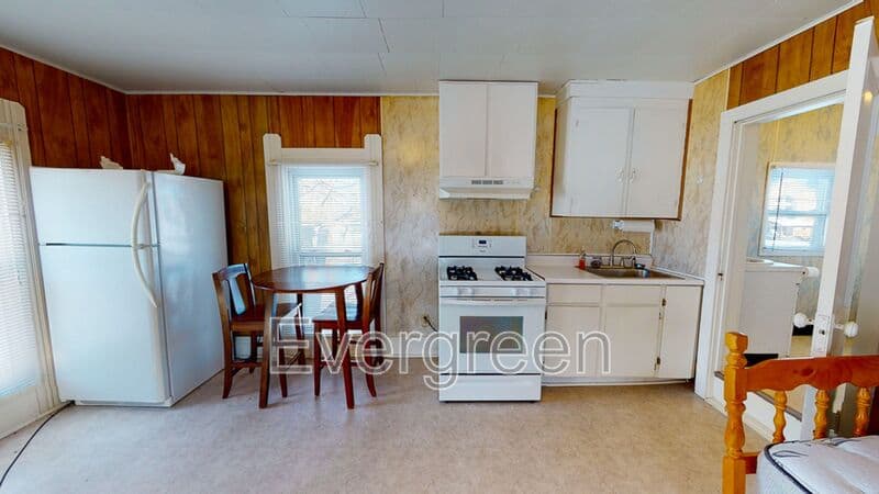 Mercer Condo: 433 Greenville Ave