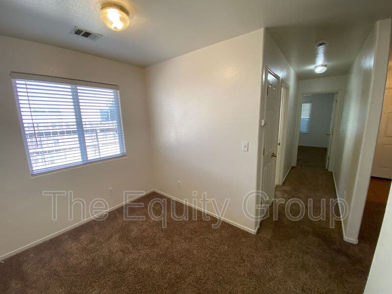 Visalia House: 3848 East Oak Avenue