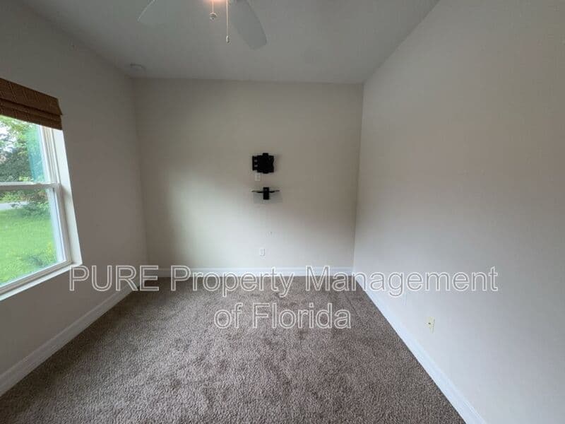 Ocala House: 13831 Sw 33rd Terr