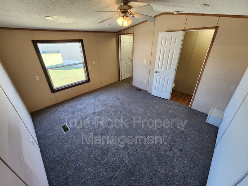 Ada House: 16201 County Road 1525