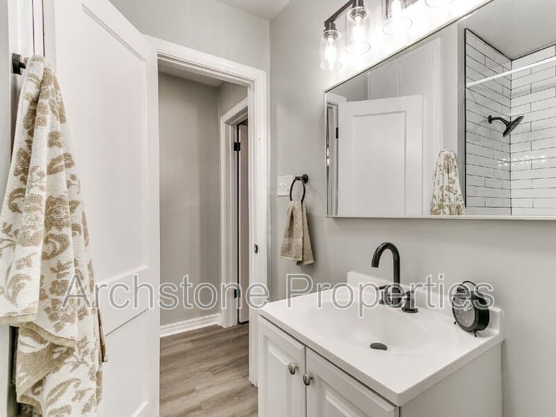 Oklahoma City House: 2617 Northwest 37th Street