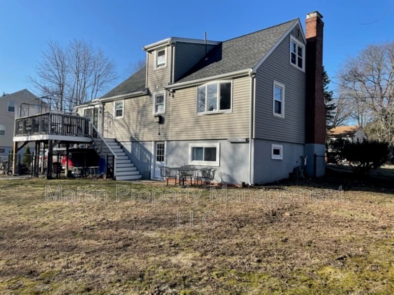 Wakefield House: 533 Water Street