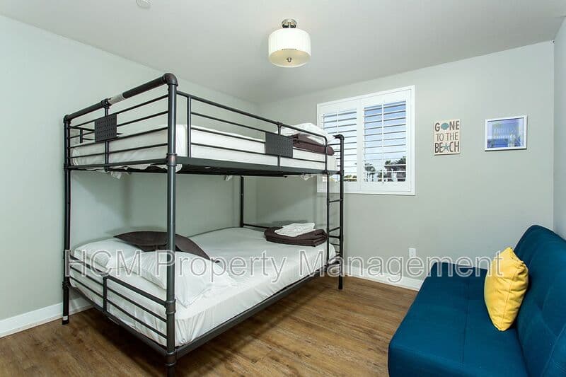 Los Angeles Condo: 9009-9011 S Normandie Ave