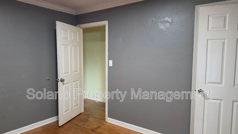 Vallejo House: 2414 Tennessee Street