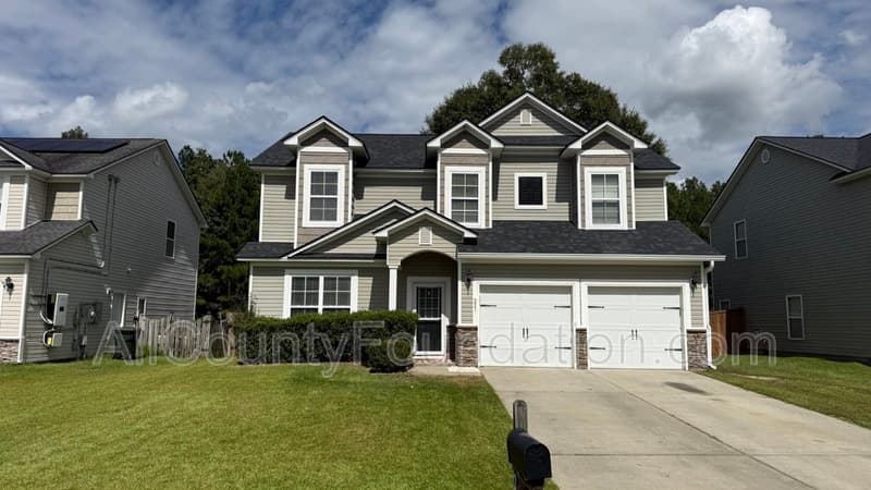 Summerville House: 221 Meadow Wood Rd.