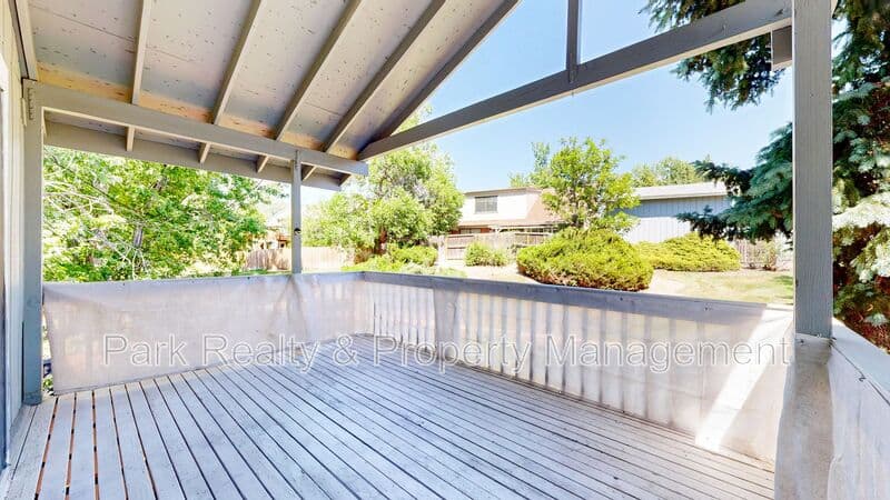 Aurora House: 2946 S Moline Pl