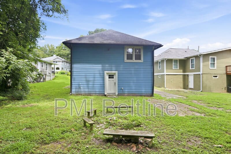 Atlanta House: 1164 Sells Avenue Southwest