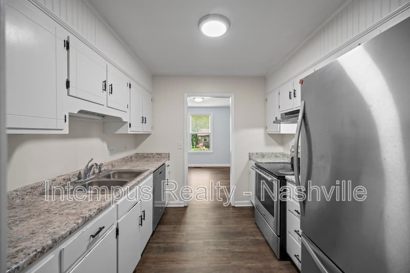 Nashville House: 804 Norwalk Dr