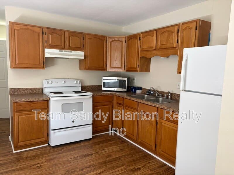 Pensacola House: 204 Brandywine Road