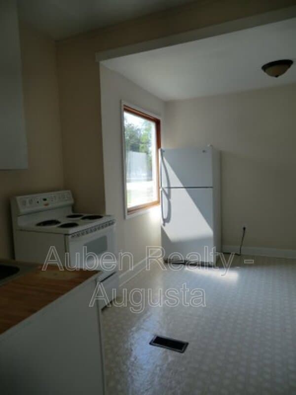 Augusta House: 1914 1/2 Kratha Drive