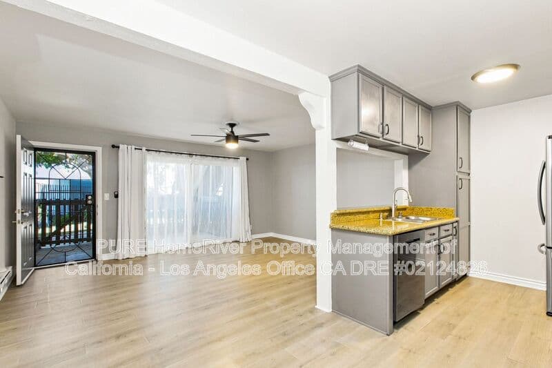 Torrance House: 23302 Marigold Ave